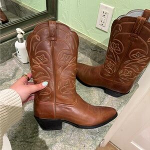 Ariat cowboy boots